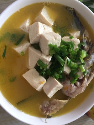 嘎鱼炖豆腐汤的做法,嘎鱼炖豆腐汤的做法窍门